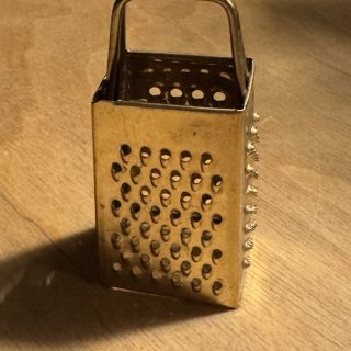 Unsere Kleine Goldene Reibe